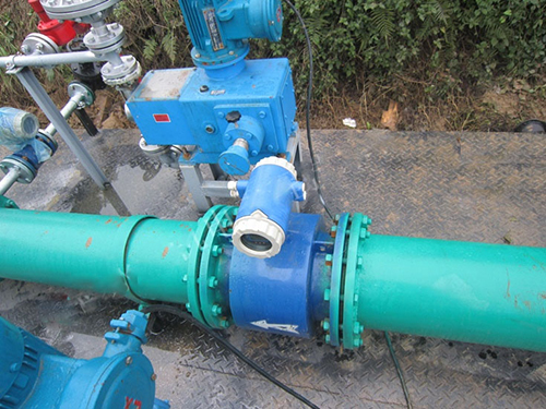 大口徑水流量計工作現場圖